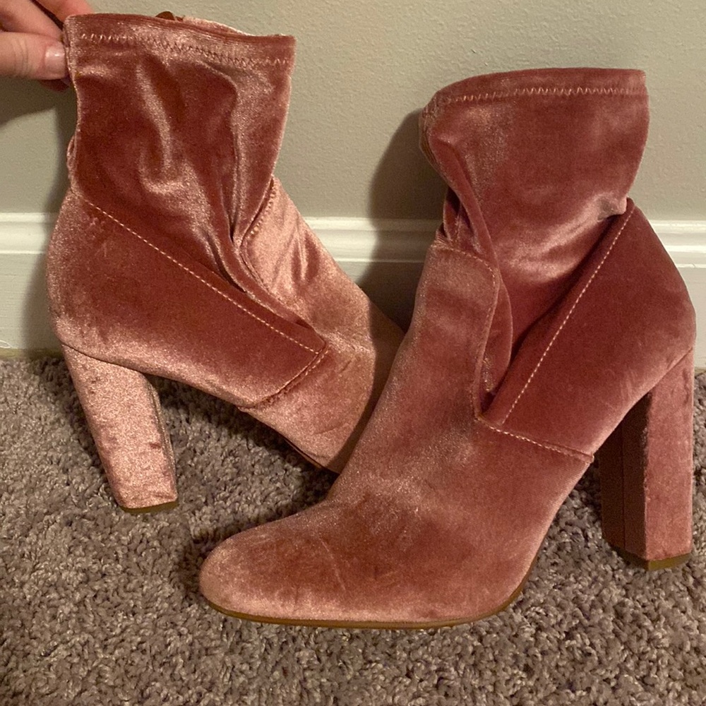 Steve Madden Edit velvet sock bootie